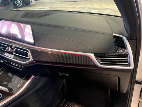 Used 2022 BMW X5 M50i w/ Executive Package image 18