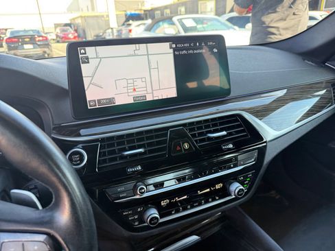 Used 2022 BMW 540i w/ Premium Package image 17