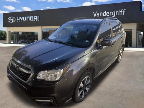 Used 2017 Subaru Forester 2.5i Premium AWD/4WD image 1