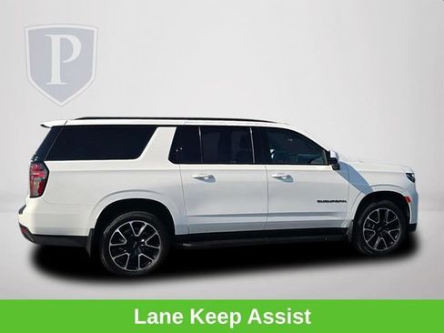 Certified 2024 Chevrolet Suburban RST w/ Luxury Package AWD/4WD image 4