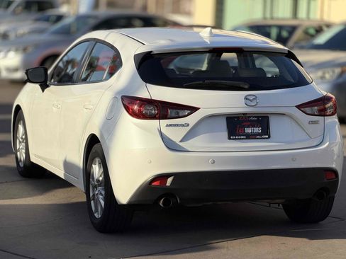 Used 2016 MAZDA MAZDA3 i Touring w/ Popular Equipment Package image 7