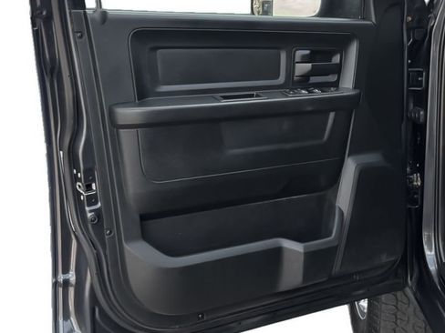 Used 2018 RAM 1500 Express w/ Express Value Package image 14