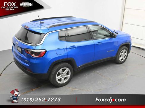 Used 2023 Jeep Compass Latitude w/ Convenience Group AWD/4WD image 31