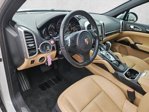 Used 2014 Porsche Cayenne Platinum Edition AWD/4WD image 15