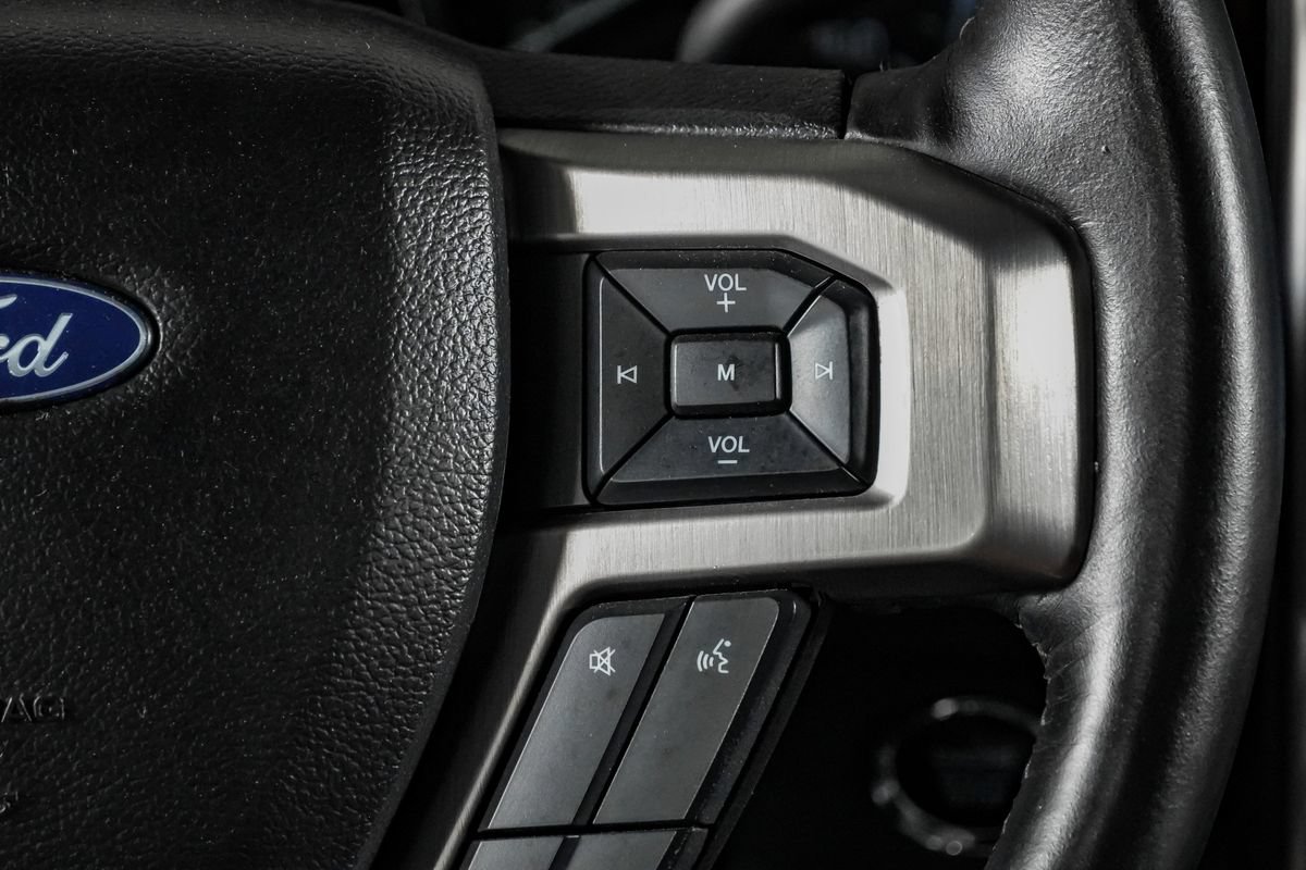 Used 2022 Ford F250 Platinum w/ FX4 Off-Road Package AWD/4WD image 18