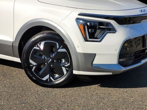 Used 2025 Kia Niro Wave w/ Wave Preserve Package image 6