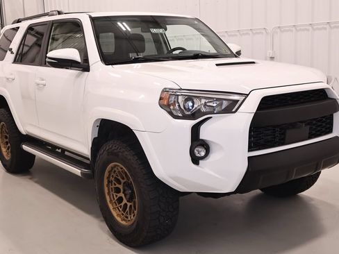 Used 2023 Toyota 4Runner TRD Off-Road Premium w/ Off Road Premium Plus Package AWD/4WD image 4