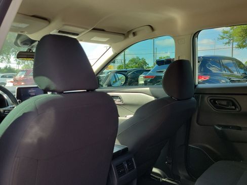 Certified 2024 Nissan Rogue S FWD image 11