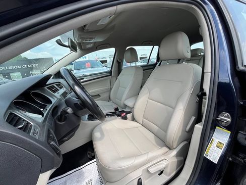 Used 2015 Volkswagen Golf S FWD image 10