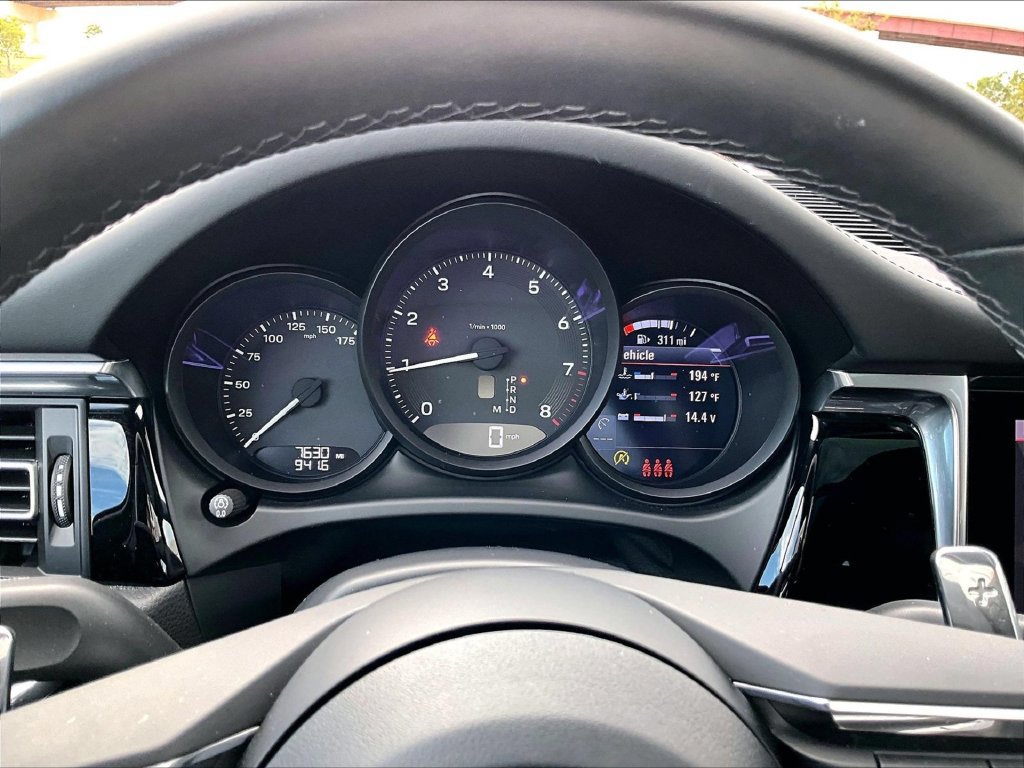 Certified 2026 Porsche Macan AWD/4WD image 25
