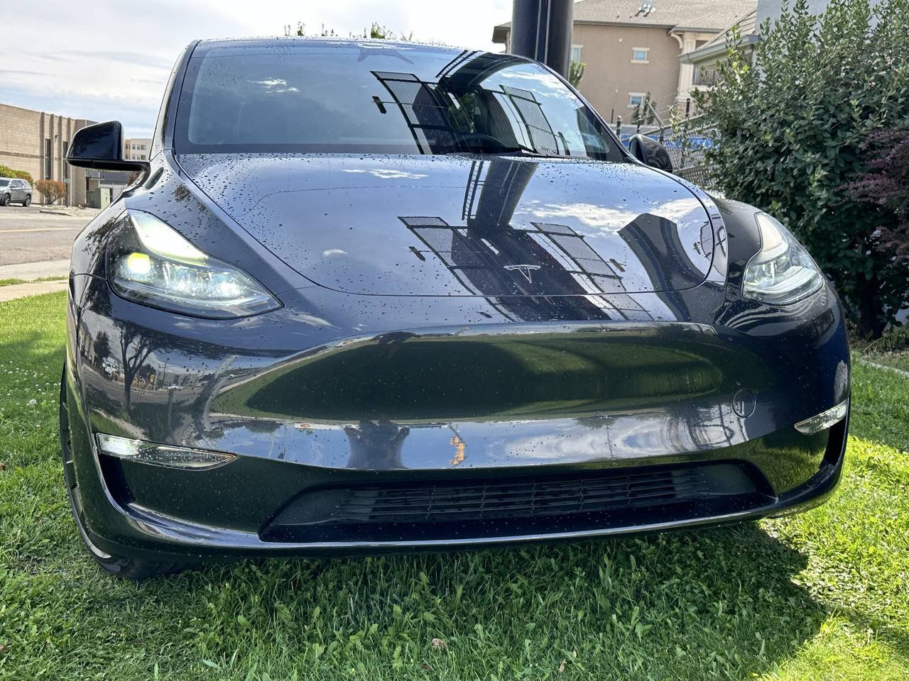 Used 2024 Tesla Model Y Long Range AWD/4WD image 4