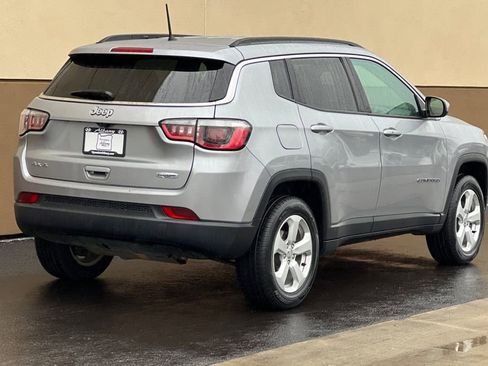 Used 2018 Jeep Compass Latitude image 4