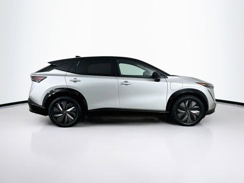 Used 2024 Nissan Ariya AWD image 10