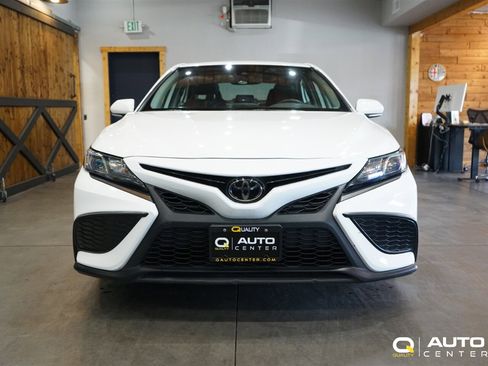 Used 2022 Toyota Camry SE AWD/4WD image 2
