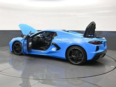 Used 2024 Chevrolet Corvette Stingray Convertible w/ 1LT RWD image 30