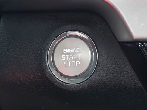 Used 2020 Kia Telluride S w/ S 8 Passenger Seating Package image 18