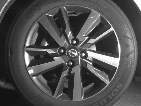 Used 2025 Nissan Versa SV image 12