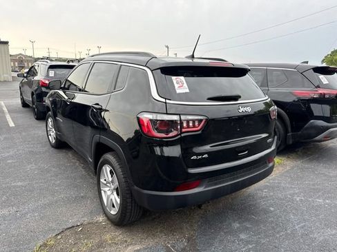 Used 2022 Jeep Compass Latitude AWD/4WD image 3