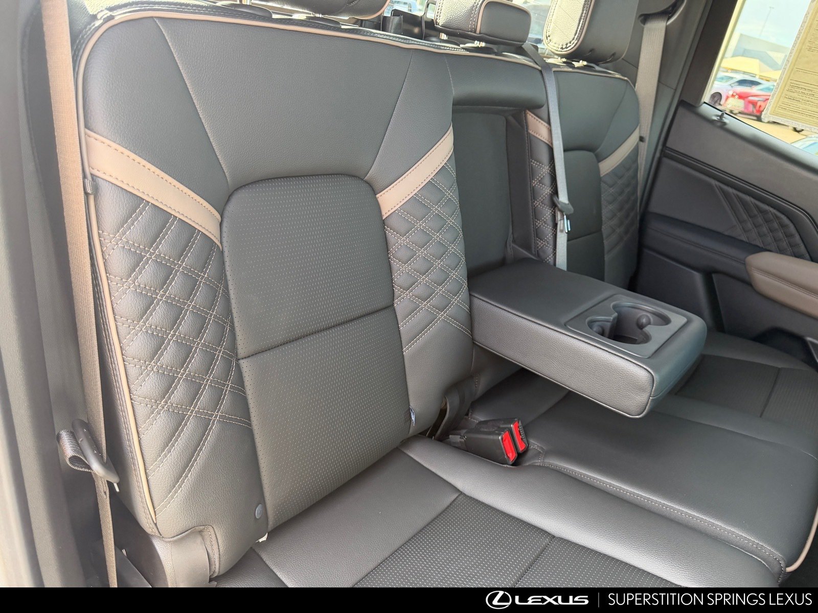 Used 2025 GMC Canyon Denali AWD/4WD image 19