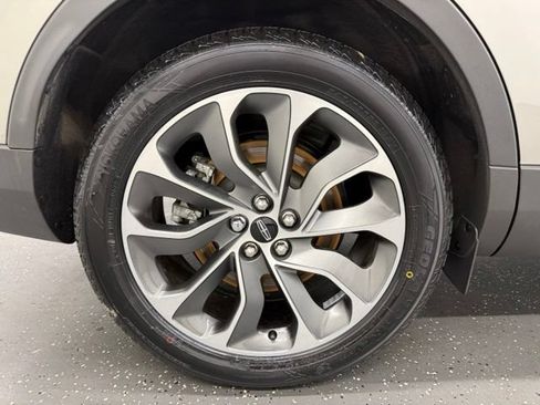 Used 2023 Lincoln Nautilus Reserve AWD/4WD image 21