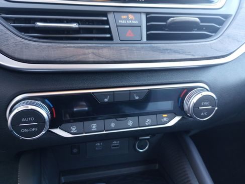 New 2025 Nissan Altima 2.5 SV w/ SV Premium Package image 17