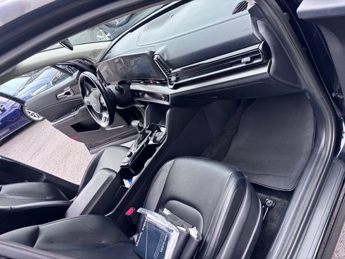 Used 2024 Kia Sportage EX AWD/4WD image 25