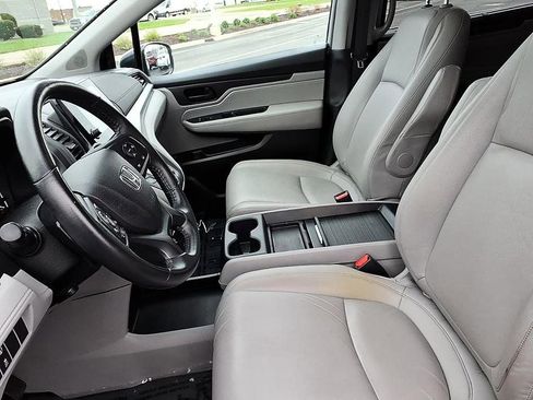 Used 2023 Honda Odyssey EX-L image 16