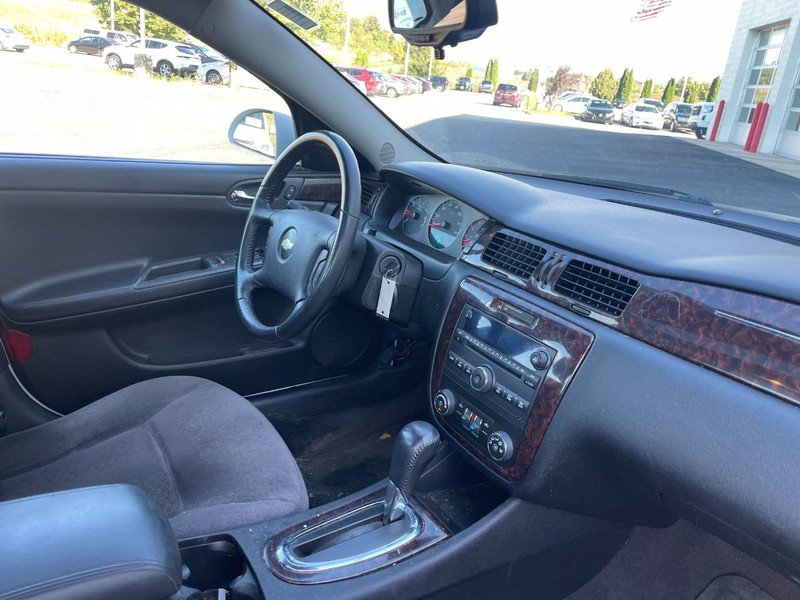 Used 2014 Chevrolet Impala LT w/ LT Sunroof Package FWD image 5