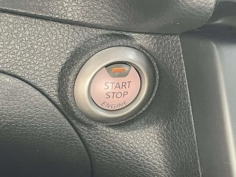 Used 2018 Nissan Sentra SV FWD image 26