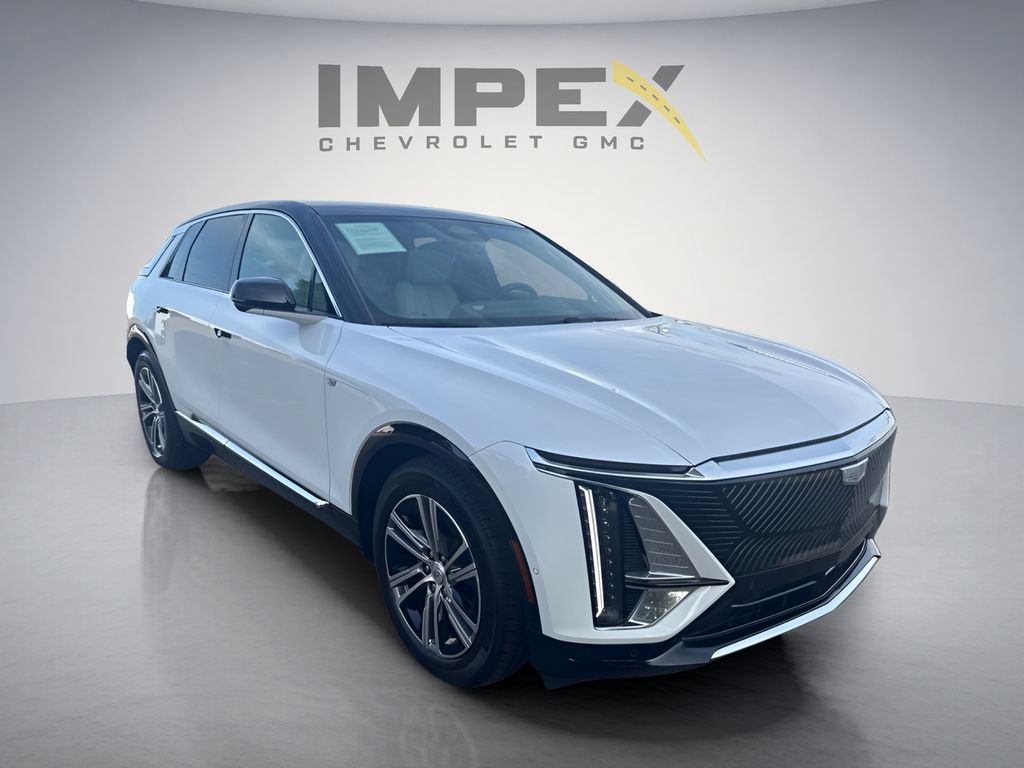 Used 2025 Cadillac Lyriq Luxury RWD image 8