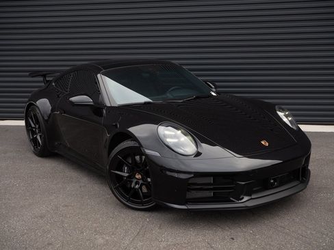 Certified 2025 Porsche 911 Carrera image 24