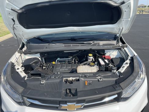 Used 2019 Chevrolet Trax LT w/ LT Convenience Package FWD image 24