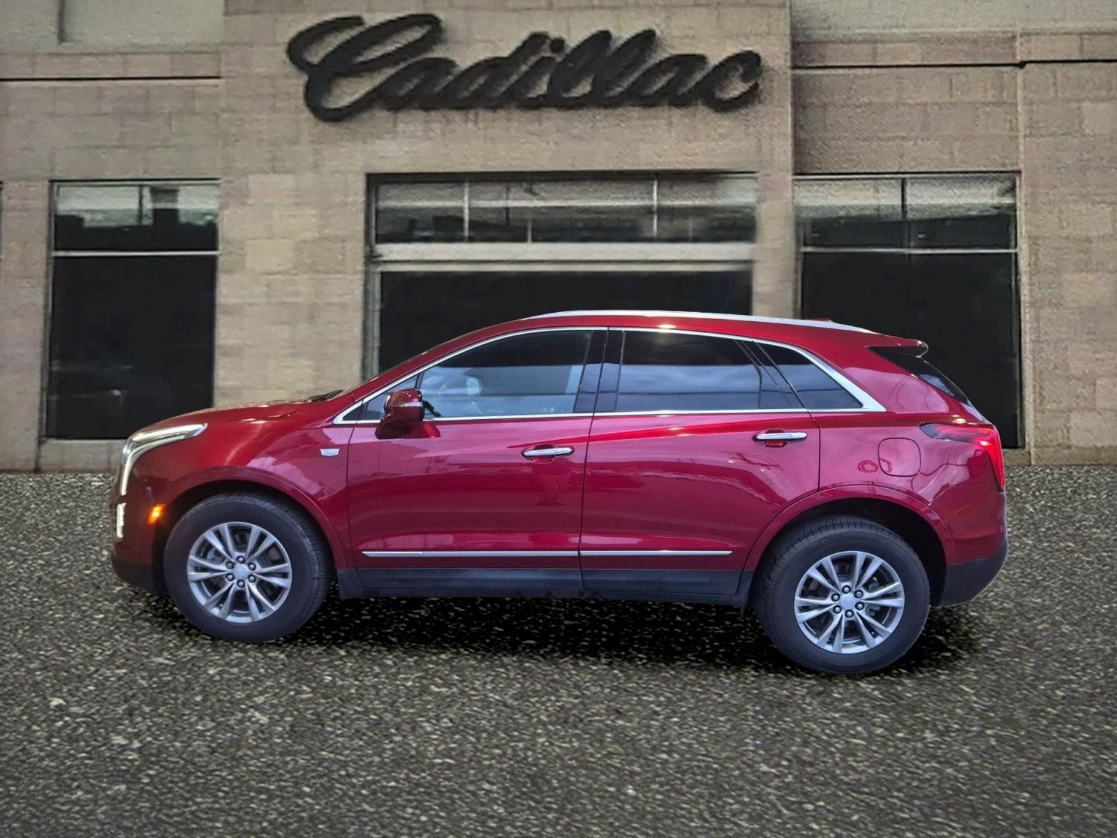 Certified 2023 Cadillac XT5 Premium Luxury AWD/4WD image 2