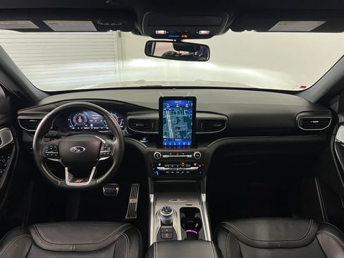 Used 2020 Ford Explorer ST w/ ST Street Pack image 15