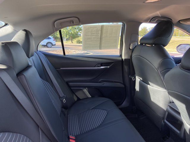 Used 2024 Toyota Camry SE FWD image 21