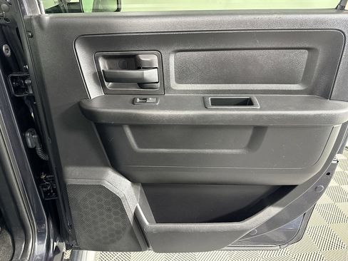 Used 2016 RAM 1500 Express image 25