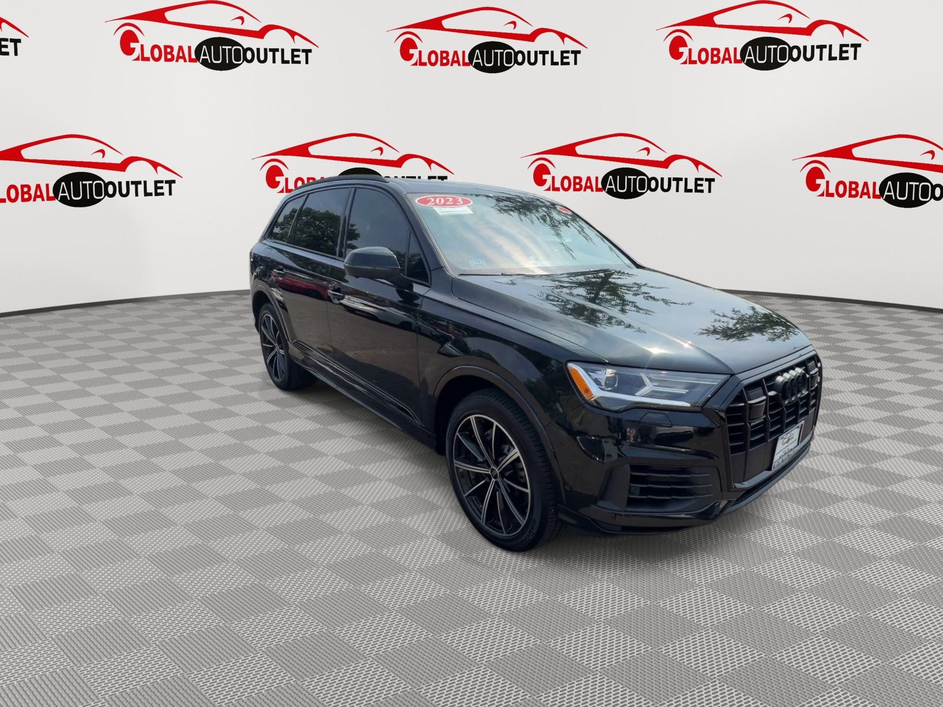 Used 2023 Audi Q7 3.0T Premium Plus AWD/4WD image 2