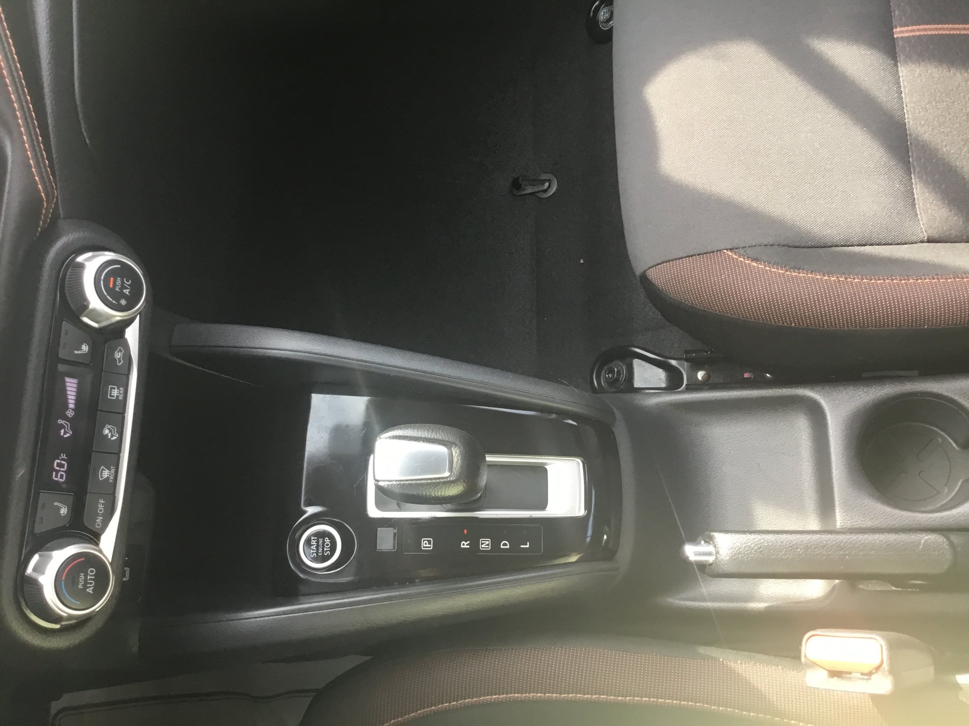 Used 2022 Nissan Versa SR w/ Convenience Package FWD image 18
