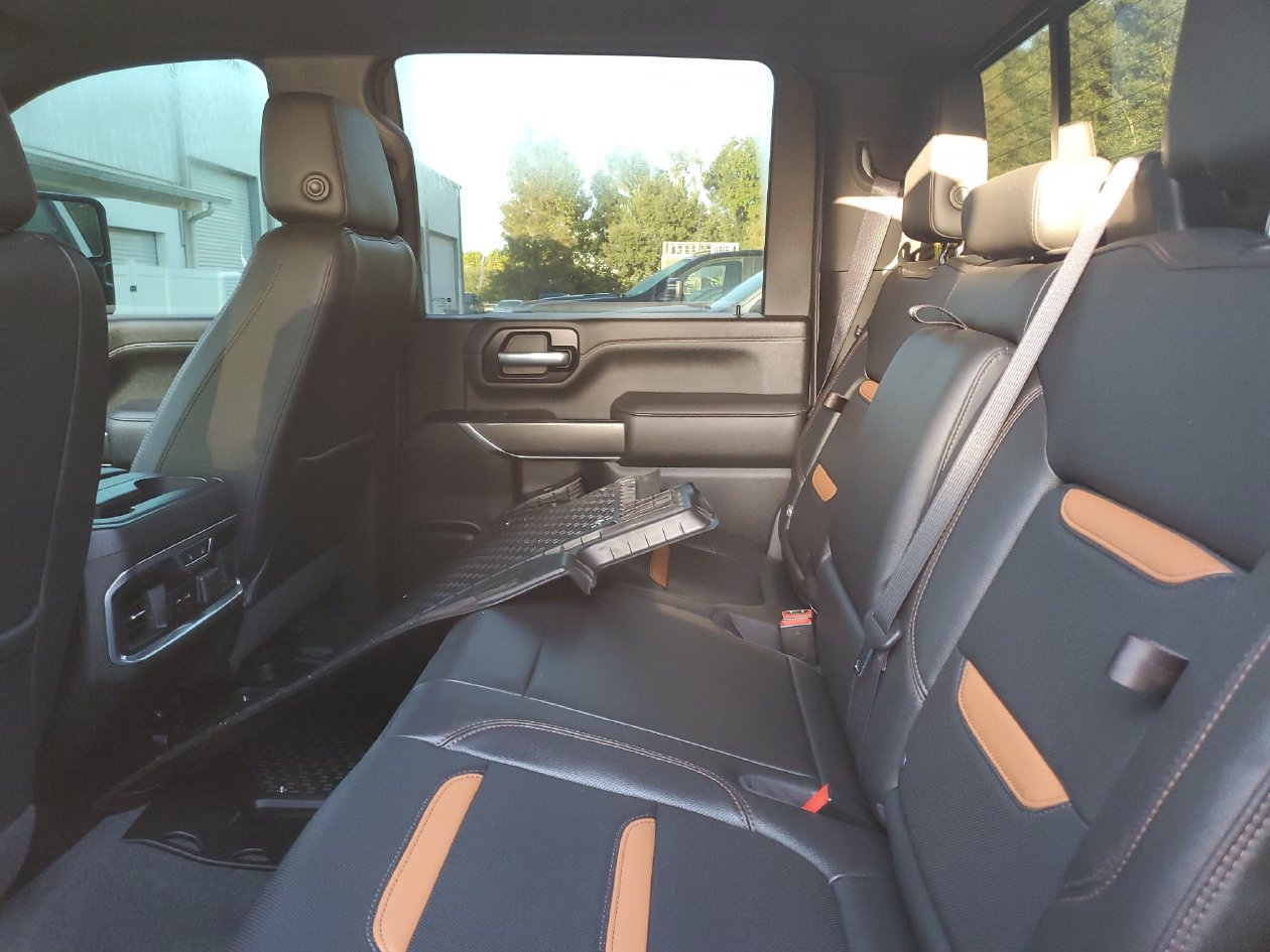Used 2021 GMC Sierra 2500 AT4 w/ AT4 Premium Plus Package AWD/4WD image 10