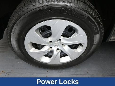 Used 2023 Toyota RAV4 LE image 17