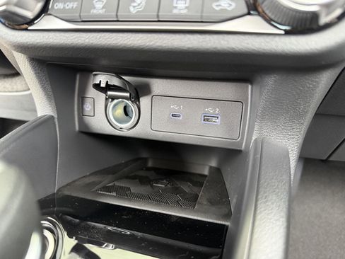 Used 2025 Nissan Versa SR w/ Trunk Package FWD image 25