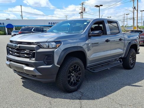 Used 2026 Chevrolet Colorado Trail Boss AWD/4WD image 3