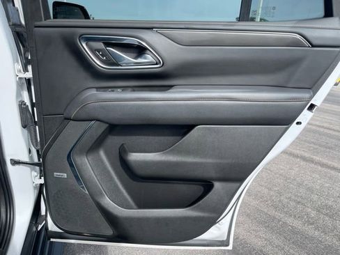 Used 2023 GMC Yukon AT4 w/ Technology Package image 15