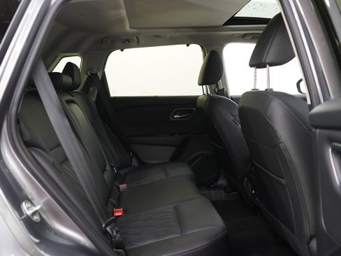 Used 2026 Nissan Rogue Platinum w/ Platinum Premium Package AWD/4WD image 12
