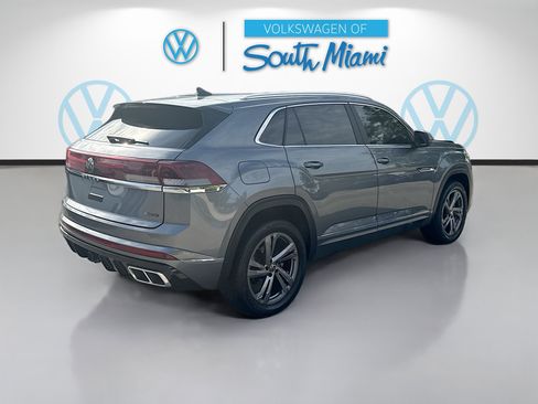 Certified 2024 Volkswagen Atlas Cross Sport SEL R-Line AWD/4WD image 7