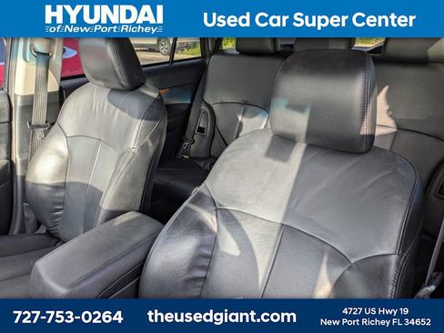 Used 2013 Subaru Outback 2.5i Limited AWD/4WD image 3