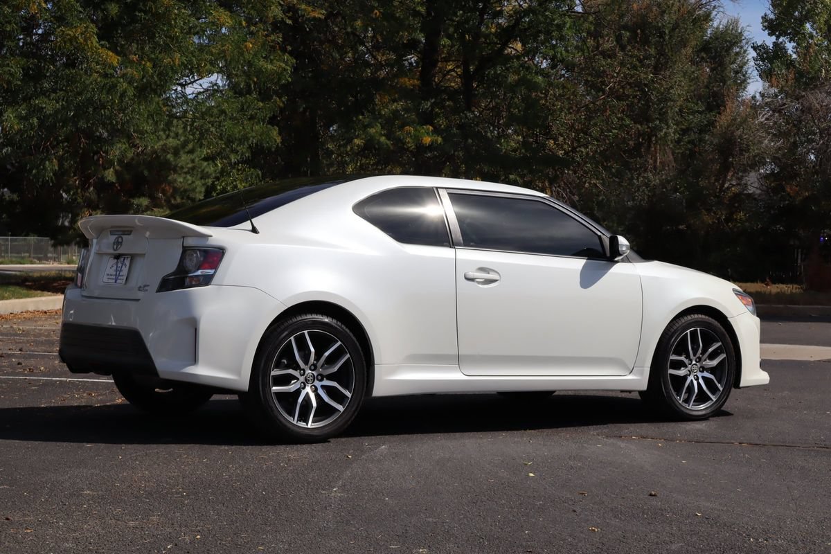 Used 2015 Scion tC FWD image 5