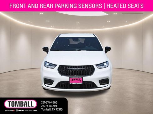 Used 2024 Chrysler Pacifica Limited FWD image 2