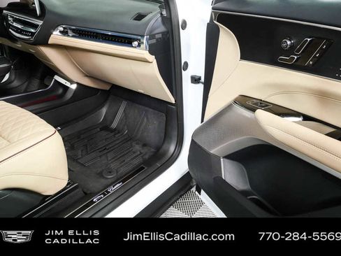 Certified 2024 Cadillac Lyriq Luxury w/ Nappa Leather Package AWD/4WD image 26