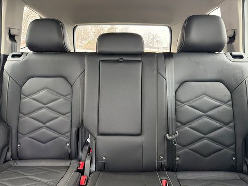 New 2026 Volkswagen Atlas SE FWD image 33